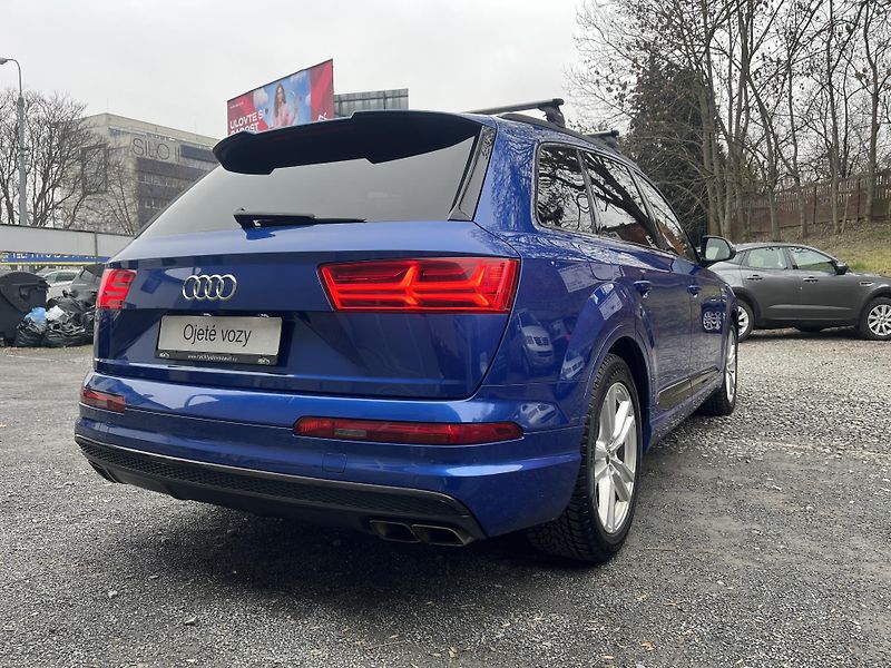 Audi SQ7 (2016) 4,0 D V8 320Kw 7 MÍST PANORAMA - fotka 5 z 19