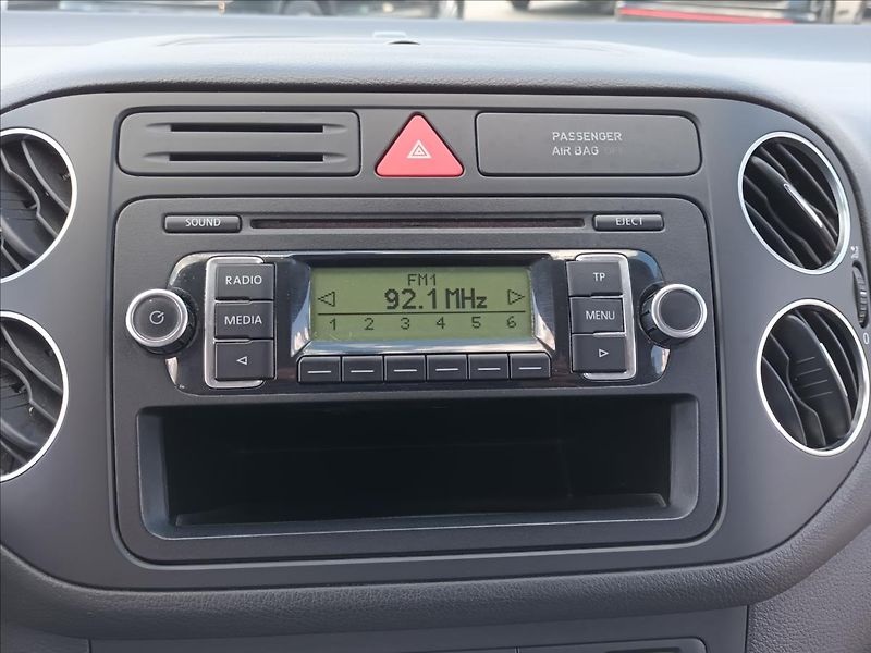 Volkswagen Golf Plus 1,4 TSI,90KW,DIGIKLKIMA,TEMPOM - fotka 29 z 33