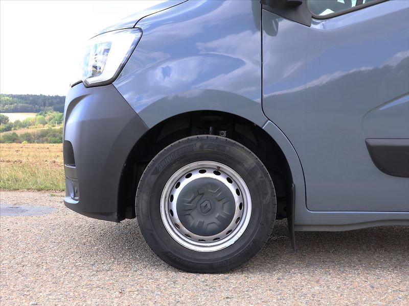 Renault Master 2,3 dCi L4 8-Palet 2x spaní DP - fotka 25 z 32