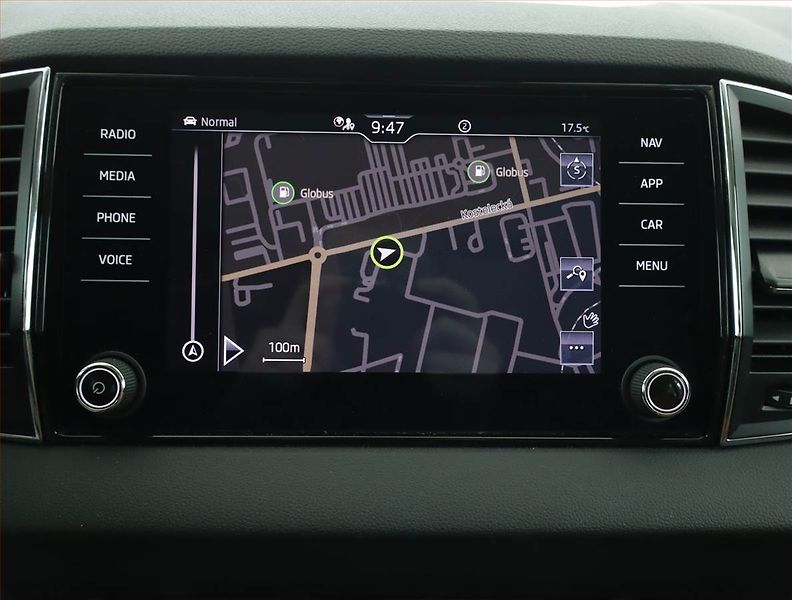 Škoda Karoq (2023) Style 1.5 TSI - fotka 16 z 18