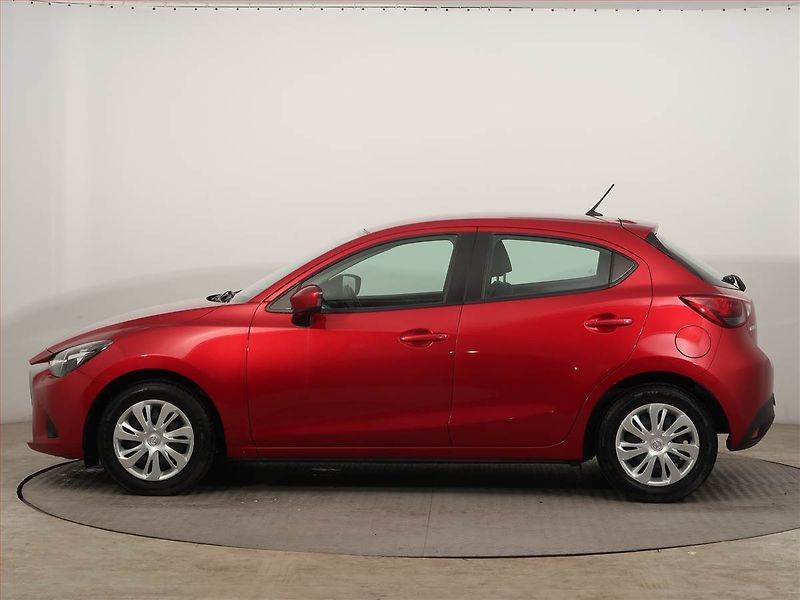 Mazda 2 (2017) 1.5 16V, Serv.kniha - fotka 3 z 15