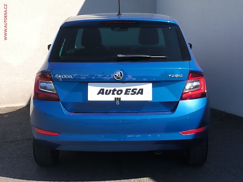 Škoda Fabia (2019) 1.0 TSI, 2.maj,ČR, LED - fotka 5 z 21