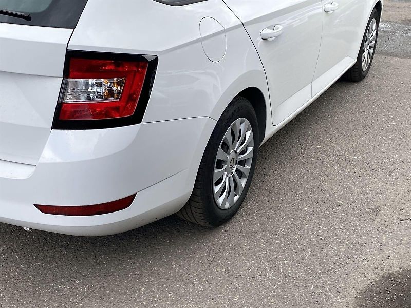 Škoda Fabia (2022) Combi 1.0 TSI Active - fotka 24 z 28