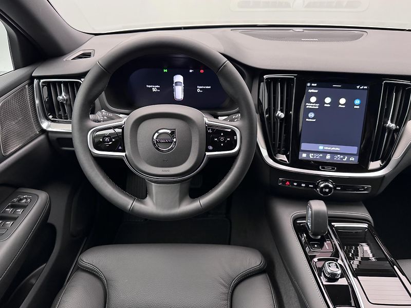 Volvo V60 (2026) T6 AWD Plug-in DARK PLUS - fotka 4 z 25