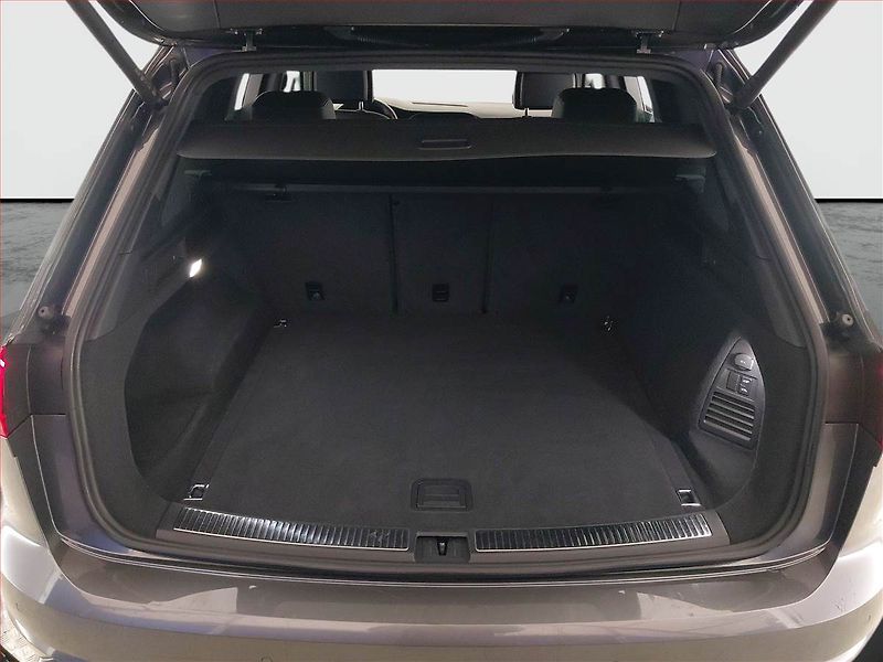 Volkswagen Touareg (2022) 3.0 TDI - fotka 14 z 23