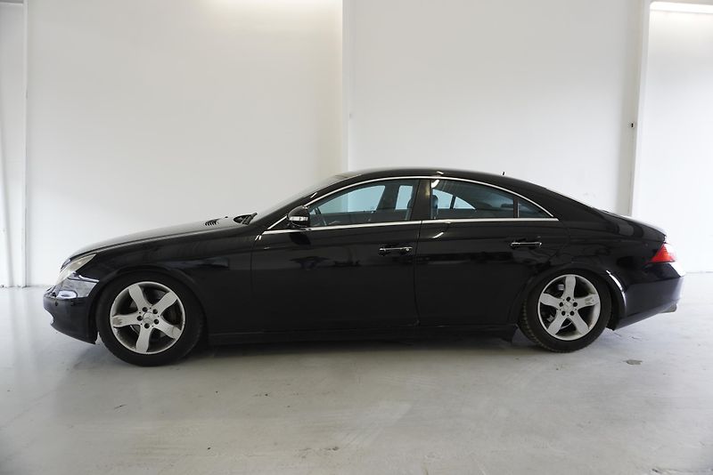 Mercedes-Benz CLS (2005) CLS350 3,5I AUTOMAT - fotka 8 z 31