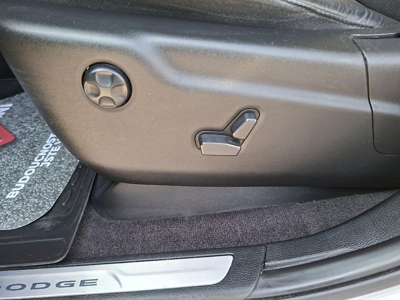Dodge Durango (2018) 3,6L V6 GT 4x4, 7míst, ALU 20´ - fotka 27 z 37