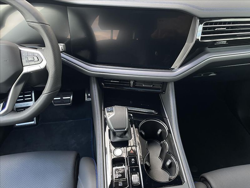 Volkswagen Touareg (2025) 3,0 TSI 340 kW eHybrid  R - fotka 13 z 16