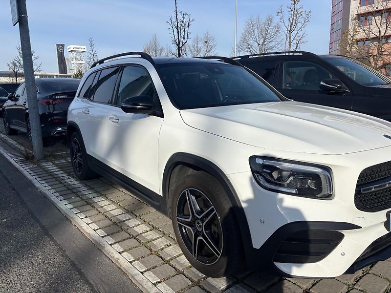 Mercedes-Benz GLB GLB 250 4M AMG 2.0 /165kW - fotka 2 z 12