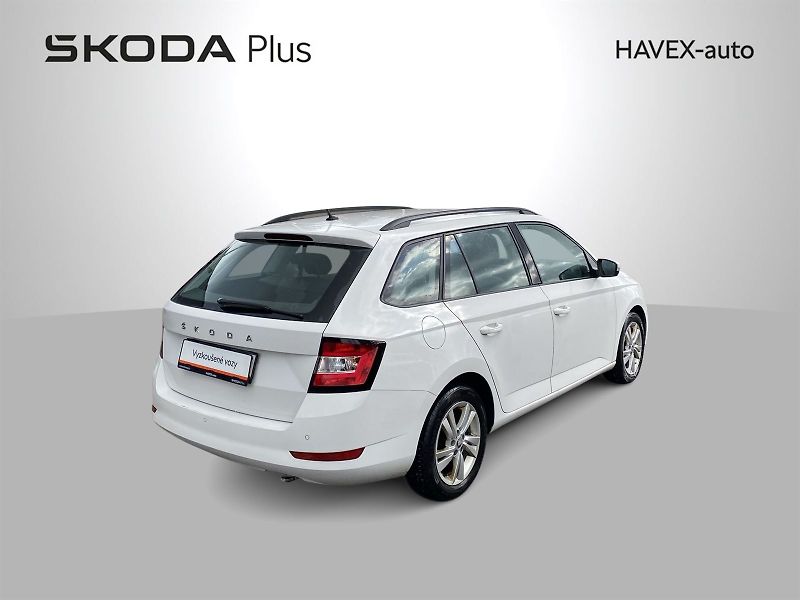 Škoda Fabia (2022) Combi 1.0 TSI Ambition Top - fotka 2 z 31