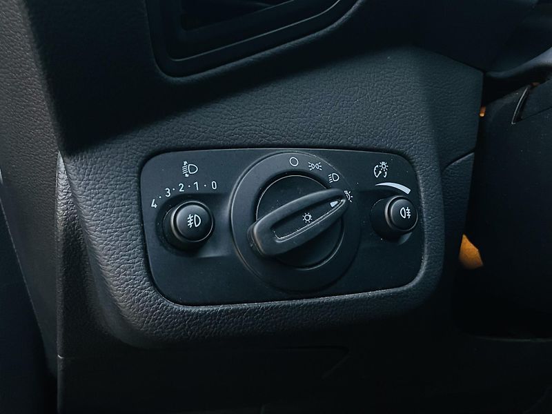 Ford Kuga 2.0TDCi MANUÁL SERVISKA TAŽNÉ  - fotka 38 z 51