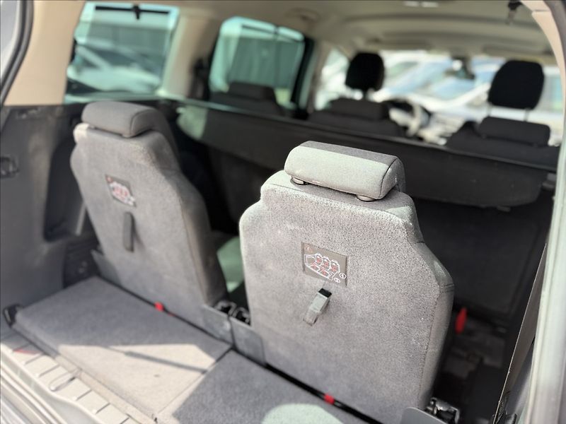 Peugeot 5008 1,6 HDI 7MÍST NAVI TAŽNÉ - fotka 22 z 27