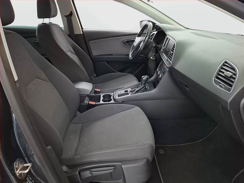 Seat Leon (2019) 1.6 TDI, Automat - fotka 9 z 17