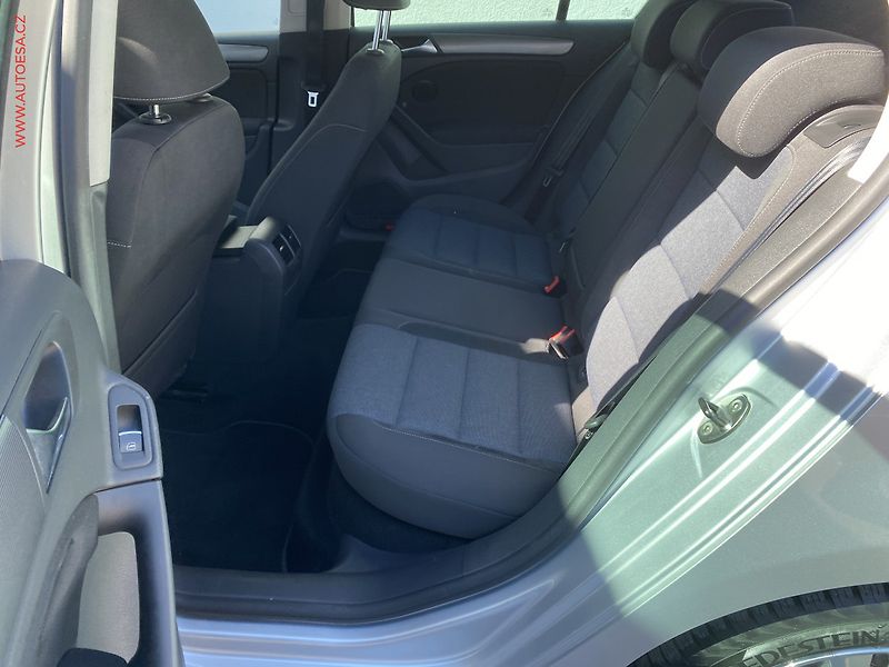 Volkswagen Golf (2011) 1.2 TSi, Style - fotka 10 z 17