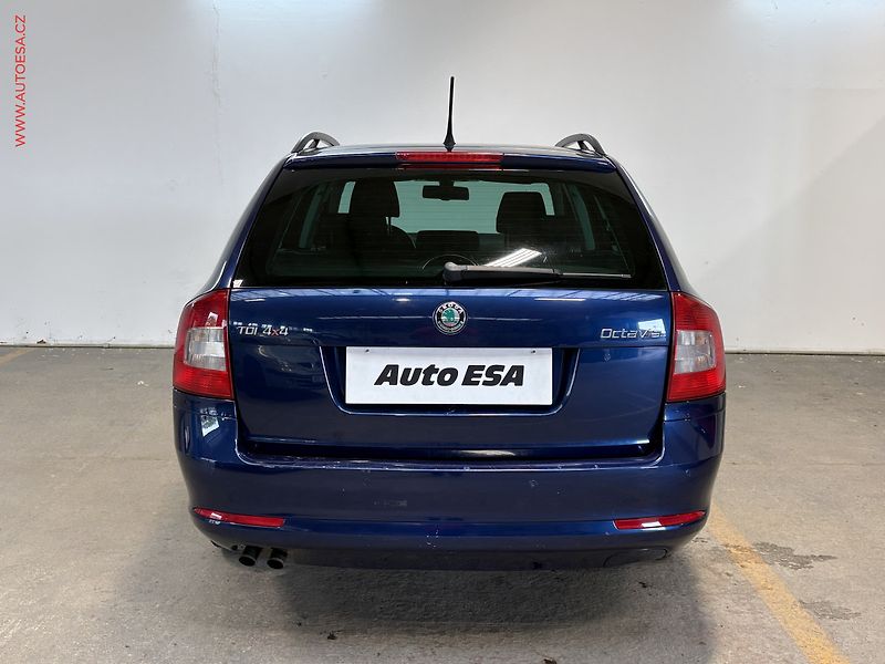 Škoda Octavia (2013) 1.6TDi 4x4, AC, park.čidla - fotka 5 z 14