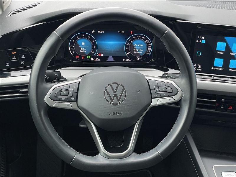 Volkswagen Golf Variant 1,5 eTSI DSG Life KESSY+Kamera - fotka 8 z 23