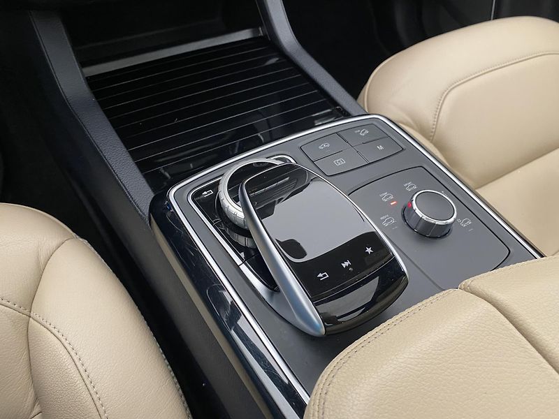 Mercedes-Benz GLE 43 AMG 4MATIC AUT  - fotka 28 z 67