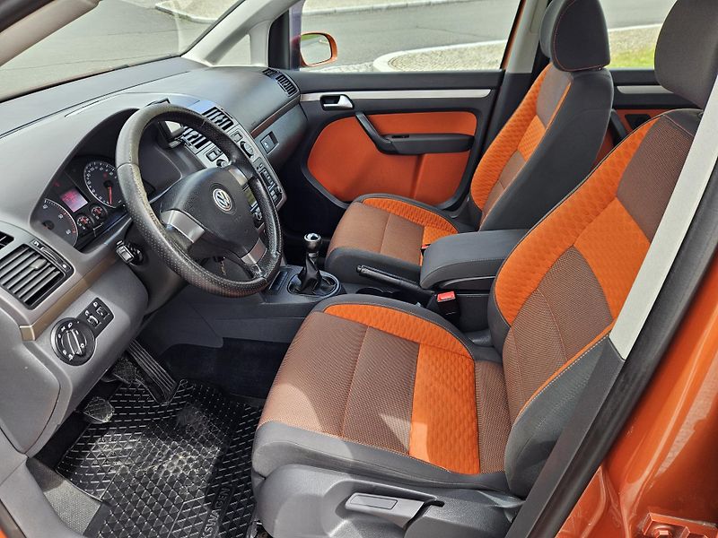 Volkswagen Touran (2007) CROSS 1.9TDI, SPLÁTKY  - fotka 10 z 22