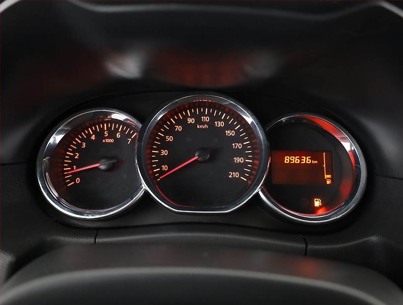Dacia Duster (2015) 1.6 SCe - fotka 8 z 12