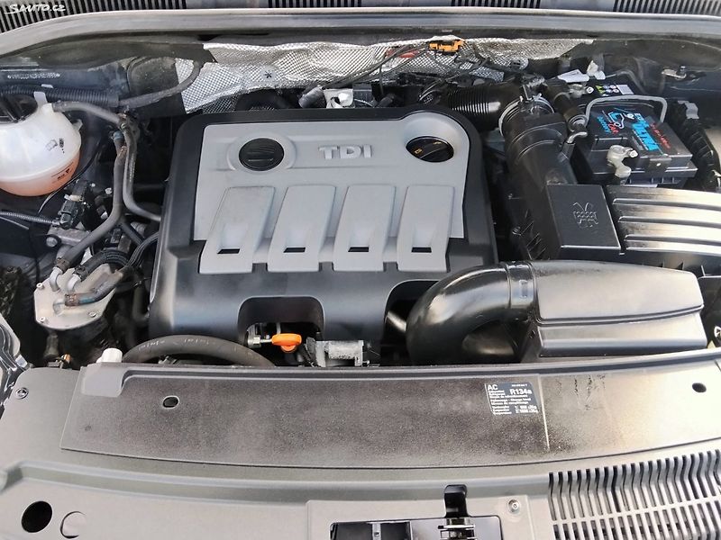 Seat Alhambra (2011) - fotka 15 z 28