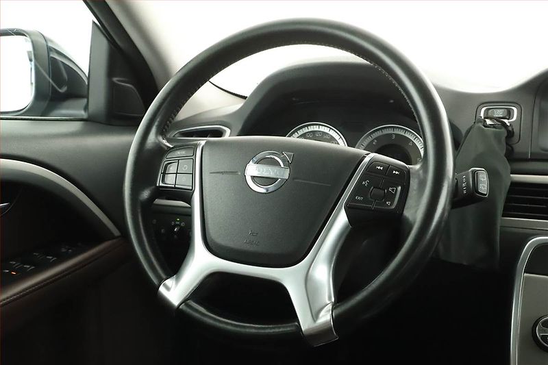 Volvo V70 (2012) 1.6 DRIVe, Navi, Xenony - fotka 8 z 17