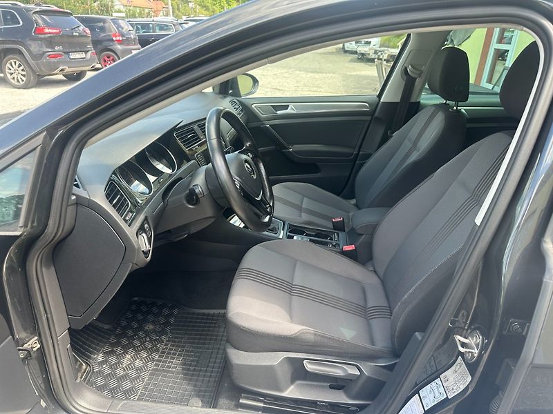 Volkswagen Golf 1.2TSi 63kW/Tempomat/Výhřev - fotka 11 z 23