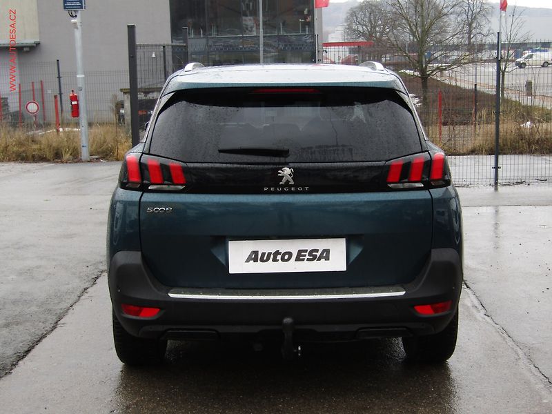 Peugeot 5008 (2019) 1.5 HDi, Allure, TZ, navi - fotka 5 z 21