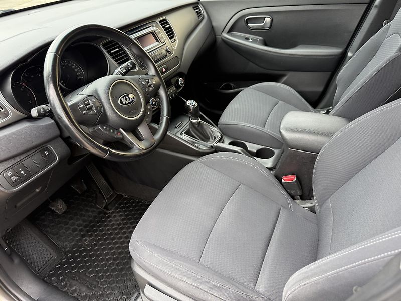Kia Carens 1.6 GDI 99kW Comfort - fotka 10 z 18