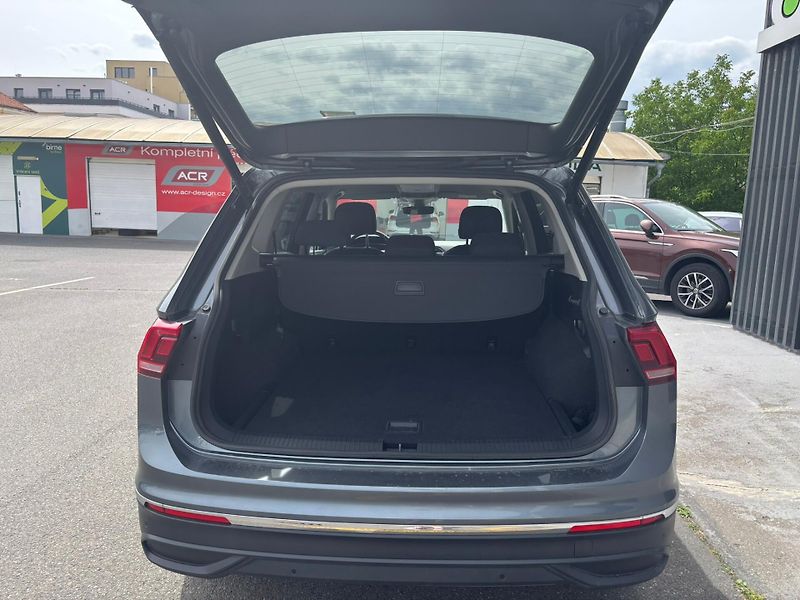 Volkswagen Tiguan - fotka 18 z 18