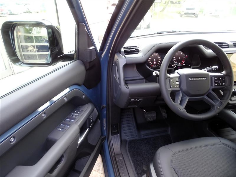 Land Rover Defender (2026) 110 D250 X-DYNAMIC SE - fotka 10 z 26