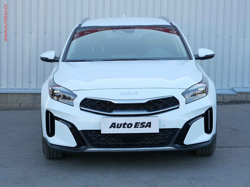 Kia XCeed (2025) 1.6 T-GDi, 1.maj,ČR, AT - fotka 2 z 26