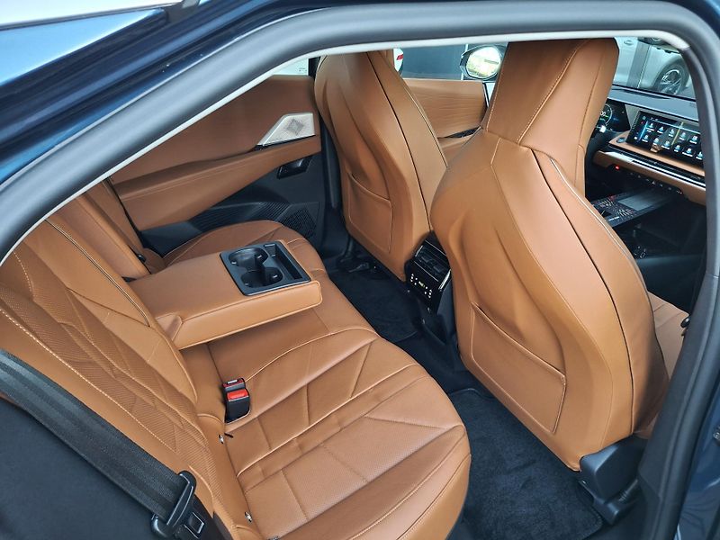 DS Automobiles DS N°8 (2026) ETOILE 350 k AWD LONG RANGE    - fotka 30 z 47
