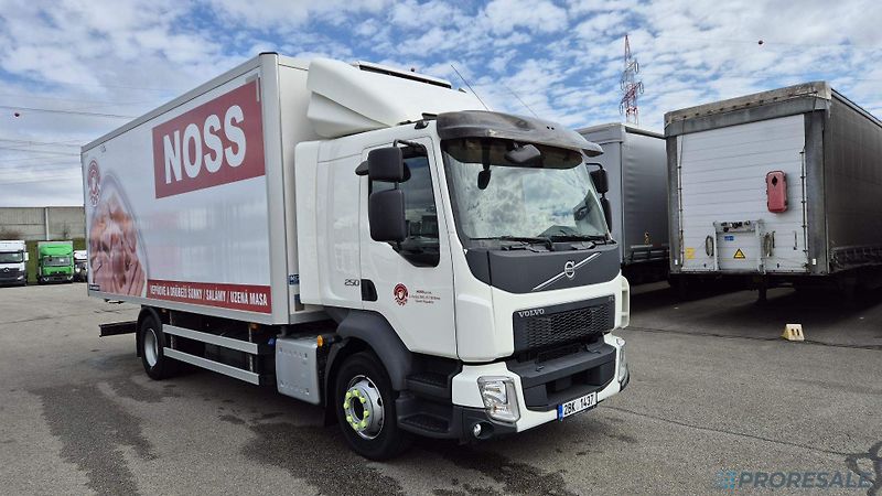Volvo FL 250 E6 - mrazírna + CARRIER - fotka 1 z 12