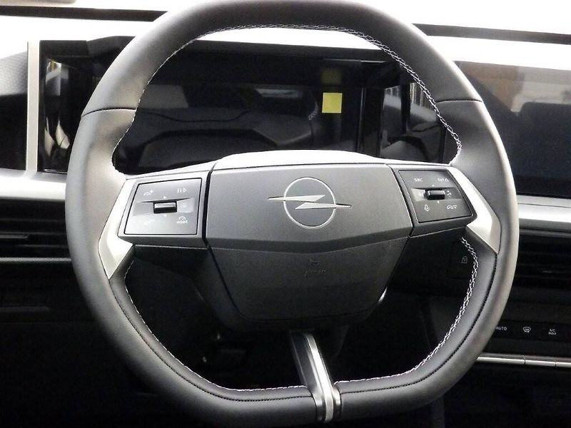 Opel Frontera (2026) Edition Hybrid 1.2 TURBO - fotka 15 z 30