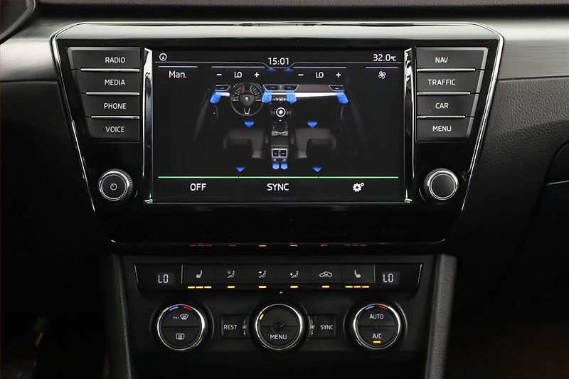 Škoda Superb (2016) Style 2.0 TDI, Navi, Bi-Xenony - fotka 16 z 19