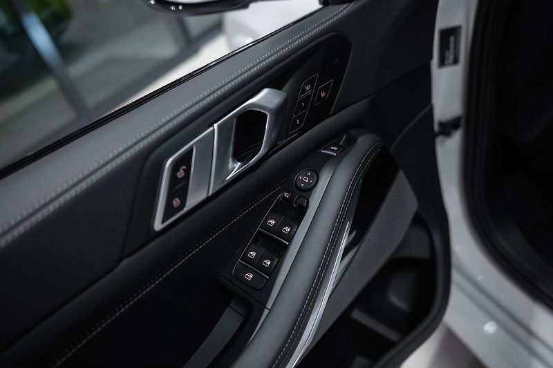 BMW X5 (2025) M40xD 250KW NEZÁVISLÉ TAŽNÉ  - fotka 22 z 59