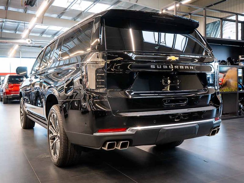 Chevrolet Suburban (2026) 6.2 V8 High Country 2026 - fotka 3 z 47
