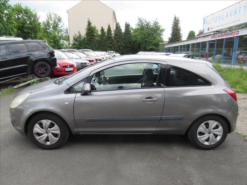 Opel Corsa 1,2 i 59kW - fotka 7 z 26