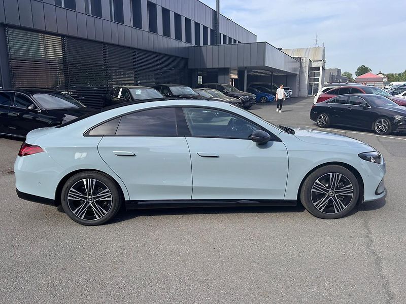 Mercedes-Benz CLA (2026) 200 4MATIC - fotka 8 z 24