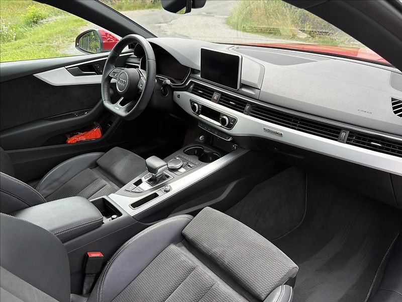 Audi A5 2,0 TFSI 185kW 4x4 AT Sport - fotka 22 z 32