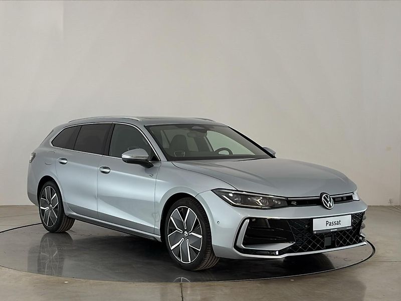 Volkswagen Passat (2025) R-Line People - fotka 14 z 31