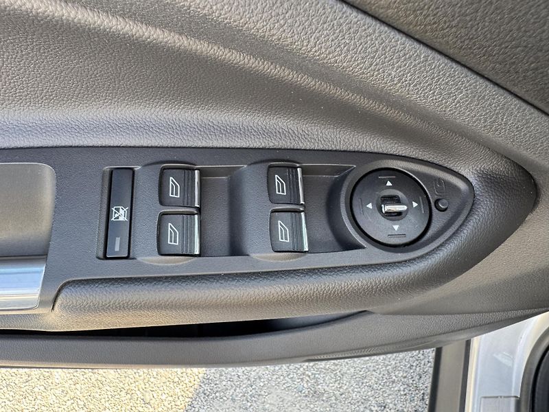 Ford Kuga (2014) 1.6 134 kw, 4x4, Bohatá výbava - fotka 22 z 31