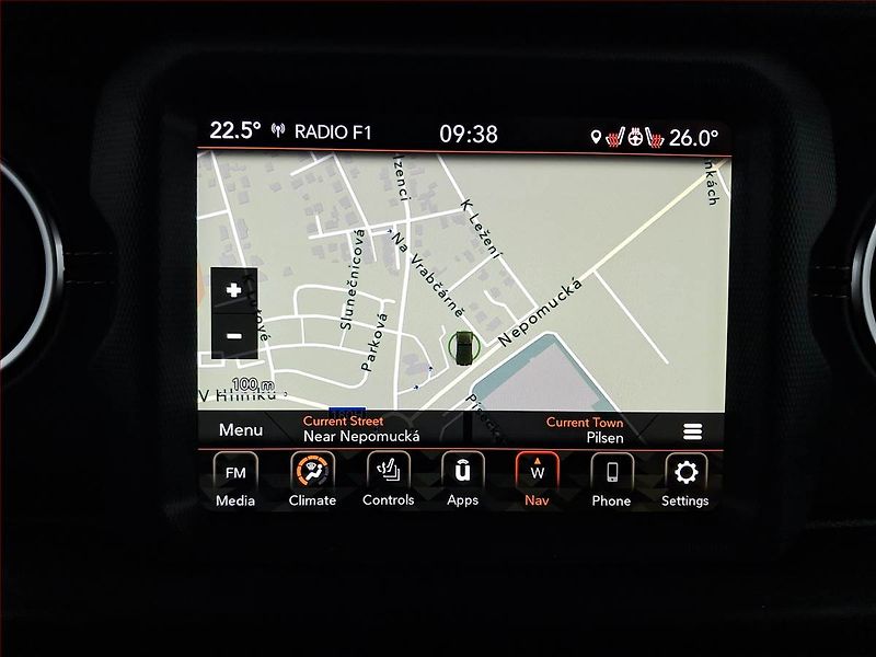 Jeep Wrangler (2022) 4xe PHEV - fotka 18 z 20