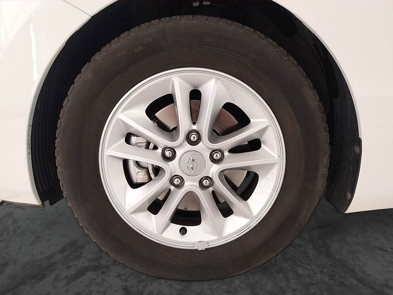 Hyundai i30 (2013) 1.6 MPI, ČR,1.maj, Serv.kniha - fotka 15 z 18