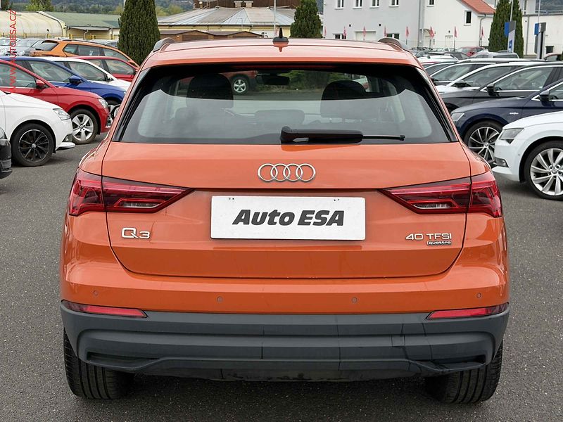 Audi Q3 (2019) 2.0TFSi Quattro, 1.maj,ČR, AT - fotka 5 z 18