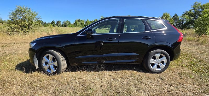 Volvo XC60 (2021) B4 AWD - fotka 2 z 30