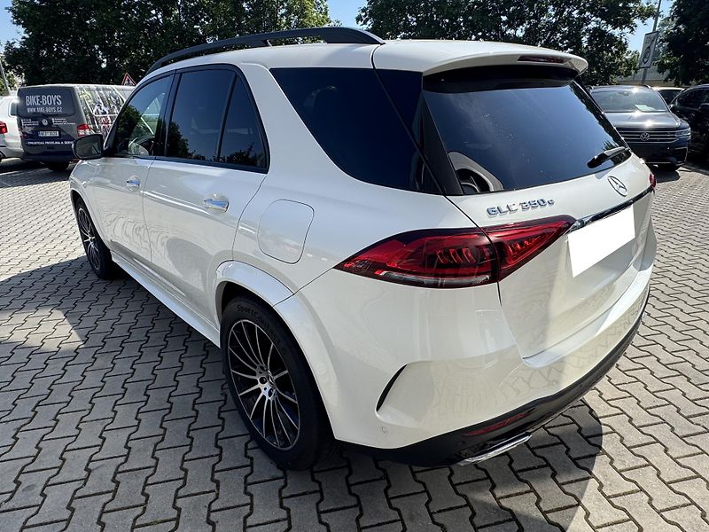 Mercedes-Benz GLE (2022) GLE 350e 4M AMG PANORAMA - fotka 7 z 27