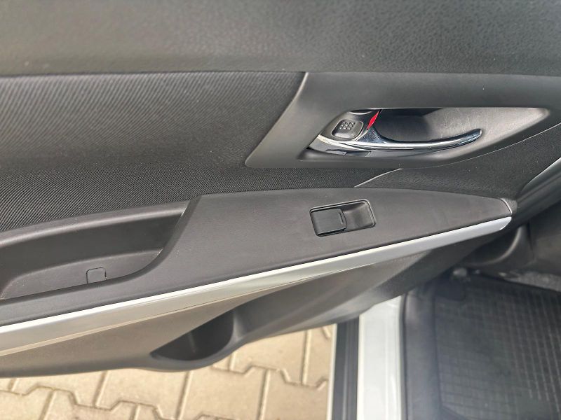 Suzuki SX4 S-Cross 1.4 Boosterjet Premium Hybrid - fotka 23 z 27
