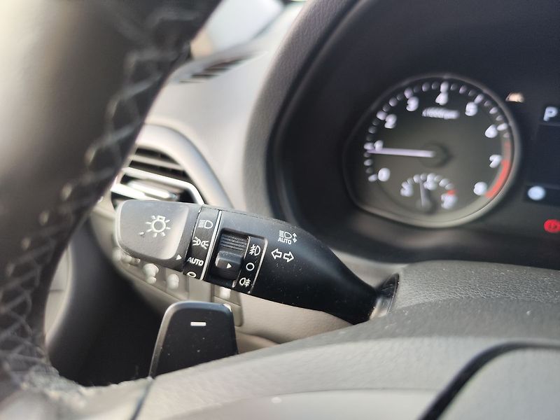 Hyundai i30 1.0 T-GDI/88kW Smart Navi DCT - fotka 27 z 33