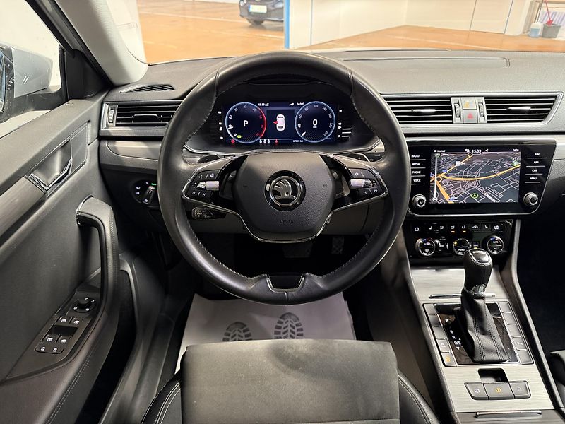 Škoda Superb 2.0 TDI 110kW Style Combi DSG - fotka 7 z 15